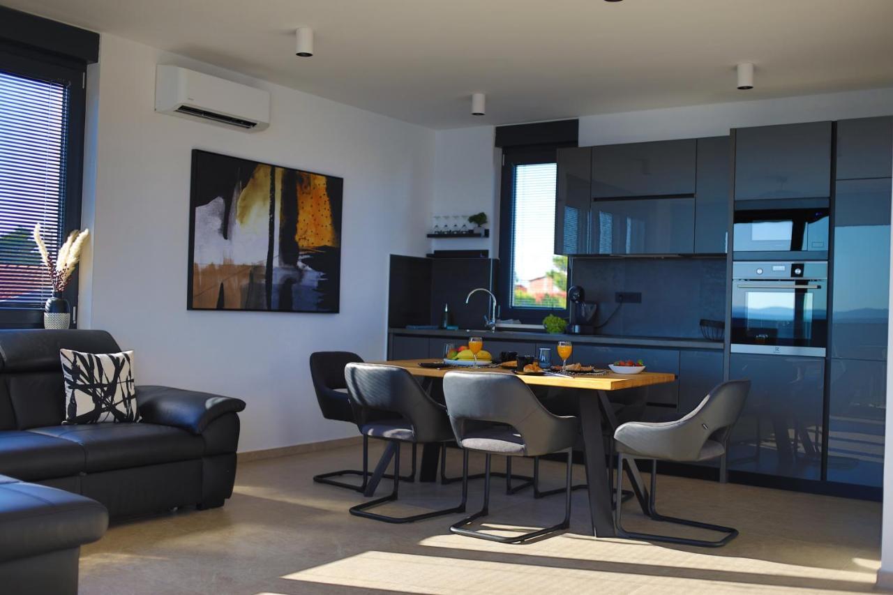 Dinary Penthouse Apartment Vir Dış mekan fotoğraf